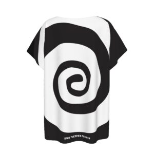 Dink the Rabbit Women’s Curved Hem T-shirt (Plus Size)